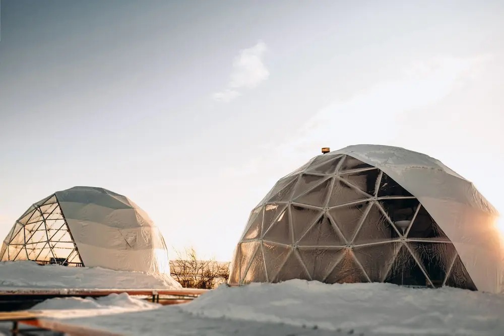 هتل آرورا ویلیج مارمونسک ایگلو